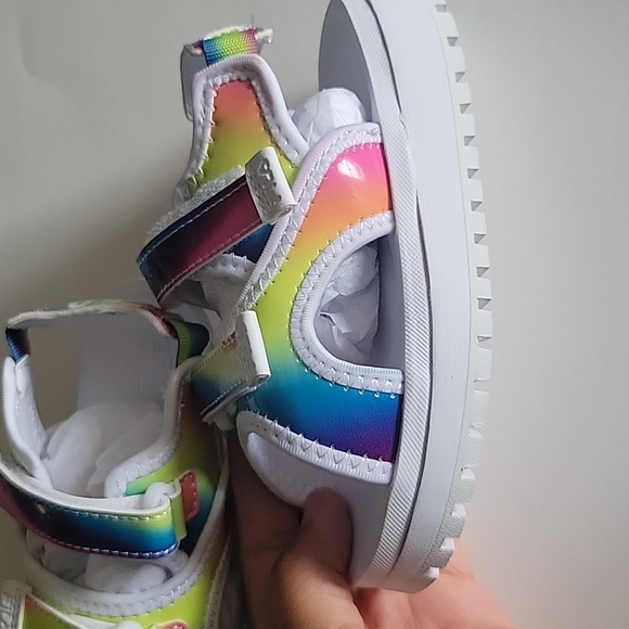 Toddler Sandals - Picture 3 of 5